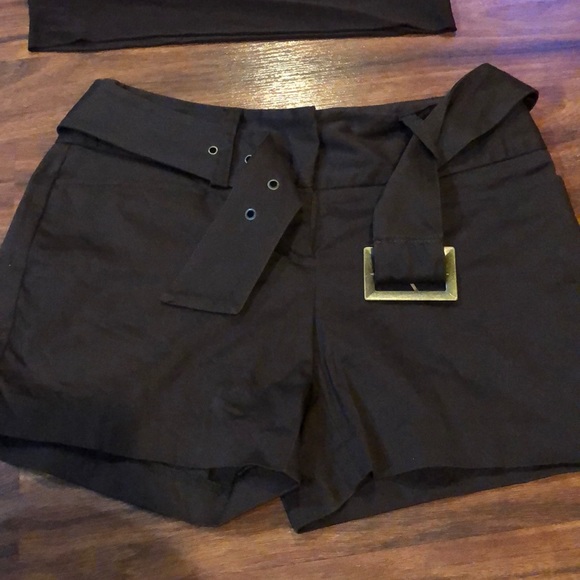 Bundle of super cute top and short. - Picture 3 of 4